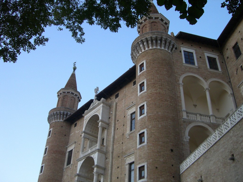 Urbino ドゥカーレ宮殿　２つの塔